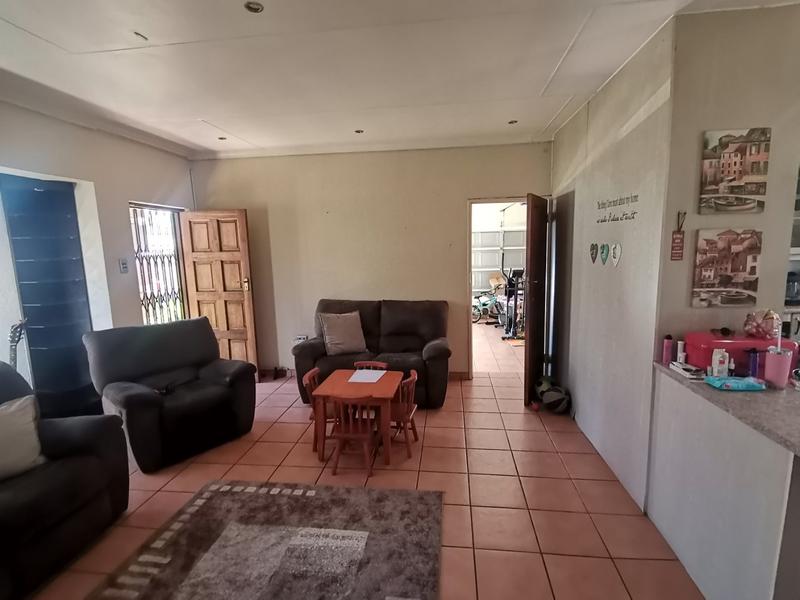 2 Bedroom Property for Sale in Vaalpark Free State